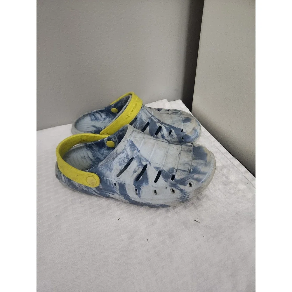 Rugged Shark Kids Blue Marble Swirl Clogs Water Shoes Neon Yellow Strap